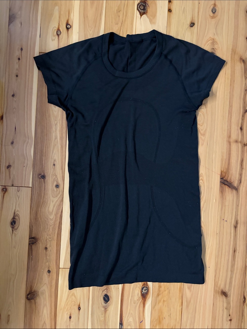 lululemon athletica Black Short Sleeve Seamless Tee